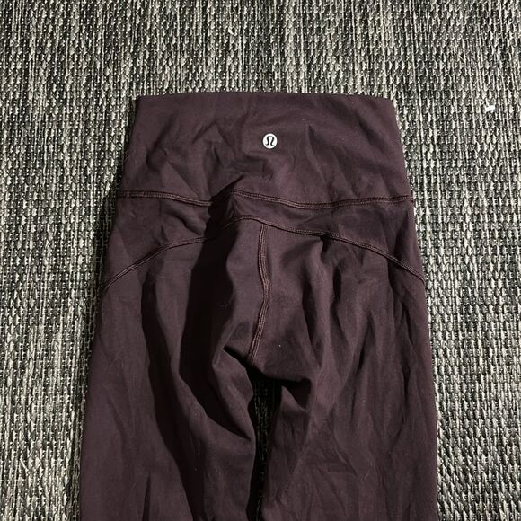 Lululemon In Movement 7/8 Tight *Everlux 25" - Picture 4 of 9